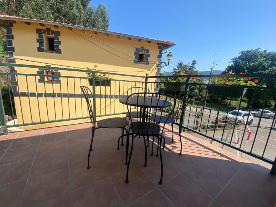 Casa En Montealegre Reformada Y Acogedora Samano Bagian luar foto